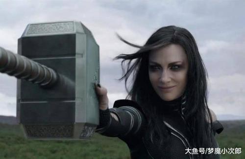 班纳博士调皮了,偷了雷神的锤子要拍卖,网友:你