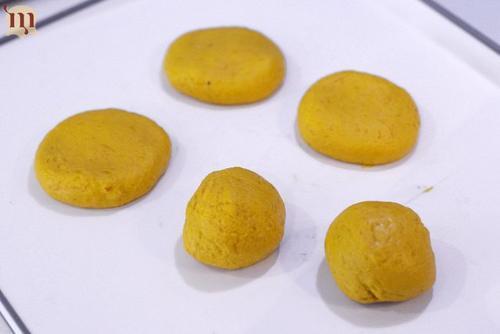 上万人收藏的南瓜饼做法,香甜软糯又健康!