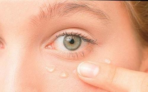 部皱纹泄露年龄怎么办?4大强效眼部除皱法帮