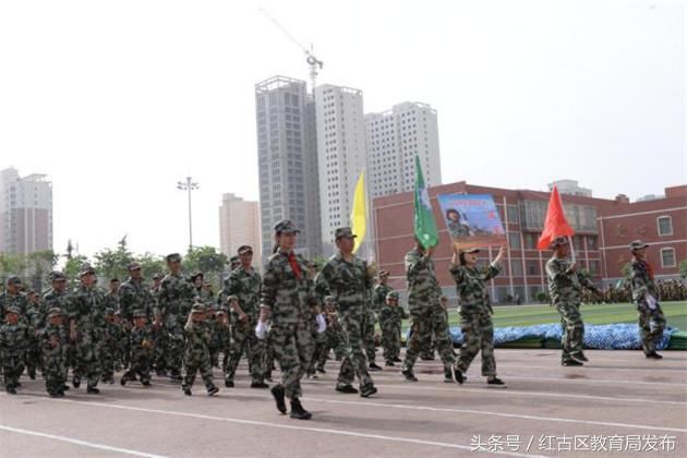 红古区乐宝堡幼儿园庆 六一 梦幻海陆空 大型亲