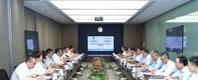 乌鲁木齐高新区与科学院控股有限公司首批重点合作项目集中签约 e世博登录