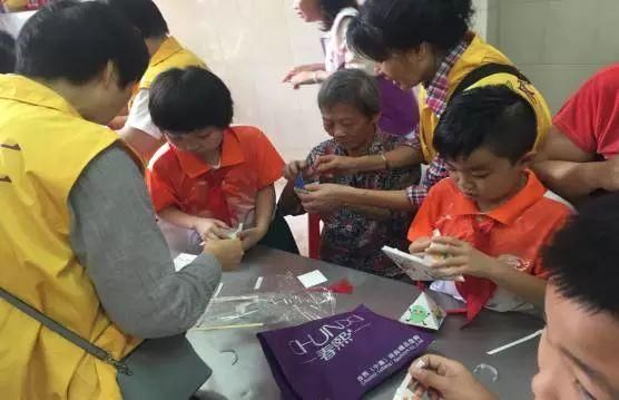 荔湾|怡康养老院老人们提前过端午,芳村小学孩