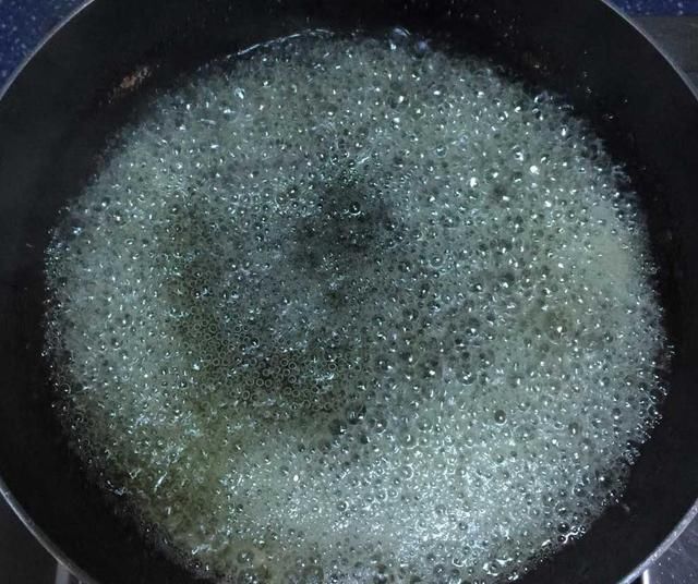 老奶奶腌制的白萝卜比肉都好吃,酸甜脆特别爽口,40年经验分享