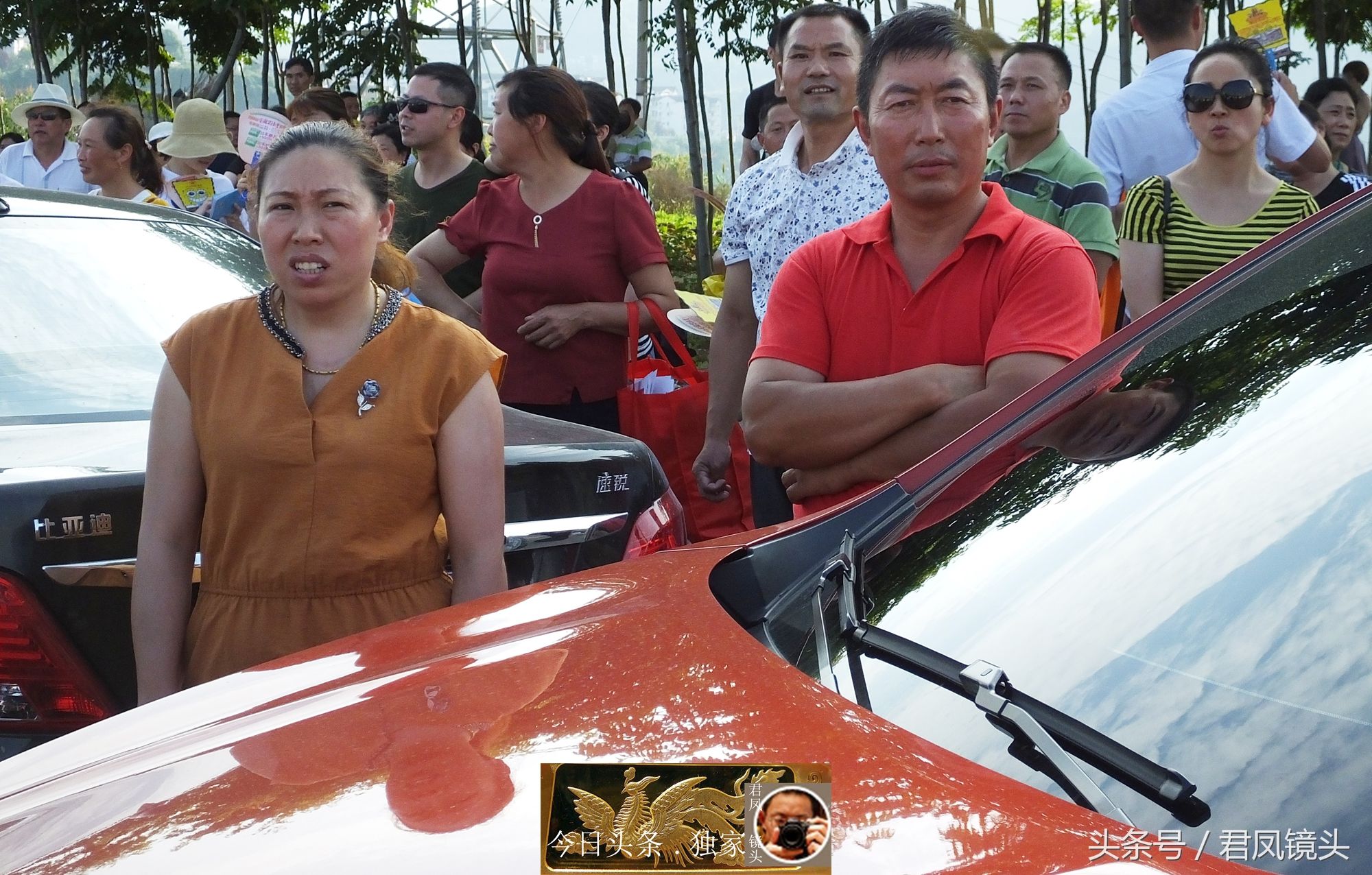 2018年高考趣闻:妈妈抱着二胎男孩陪考!陪考家