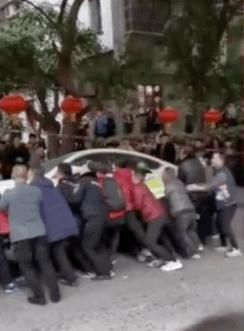 居民楼从2楼烧到30楼