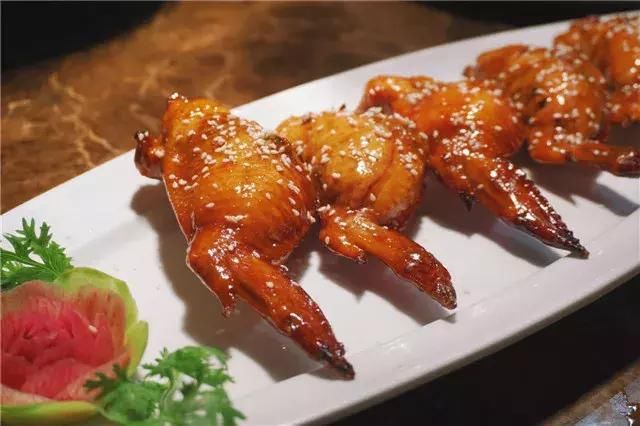 扬州土著网红怒吃12家餐饮店,只为寻找那里的