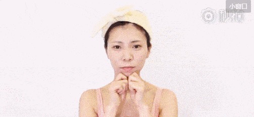 女生肉肉脸太毁形象,5分钟教你瘦成明星同款巴