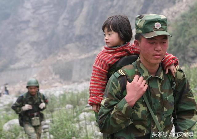 汶川大地震十年回望 灾难中的中国军人是最可爱的人