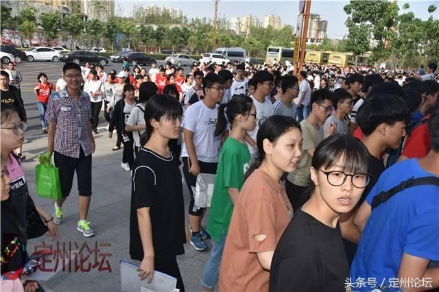 2018高考第一天,直击河北定州高考现场,一场高