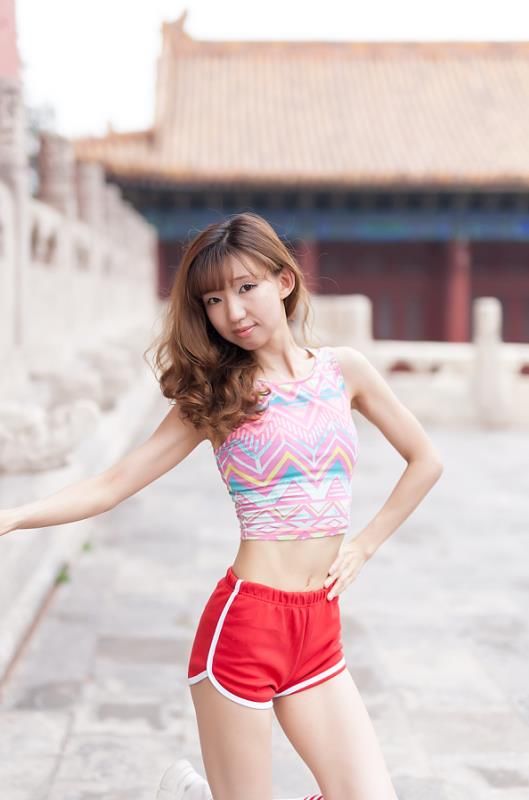 俄罗斯世界杯足球宝贝点燃激情,最后谁能夺冠