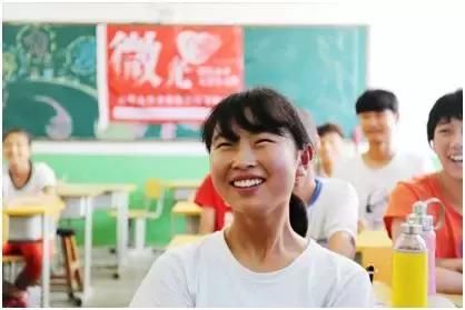 微光照亮未来 乒乓球、吹风机、法老之蛇…孩