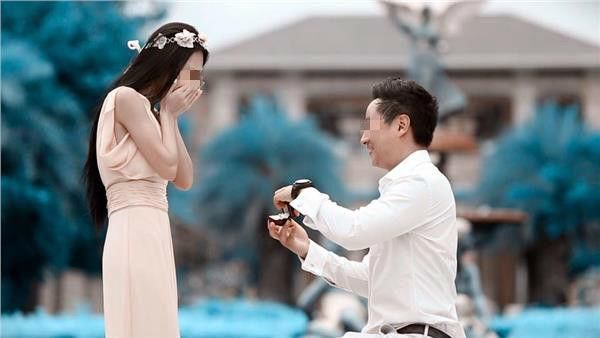 前妻车祸去世，岳母要我卖房分钱，我再婚五年，和岳母相遇她愣了