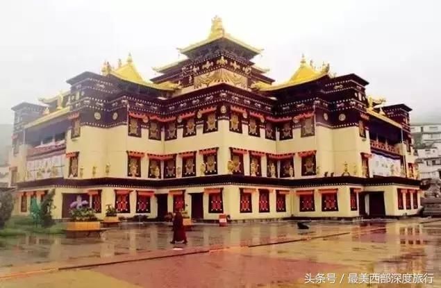 这条川藏线被称作信仰之路