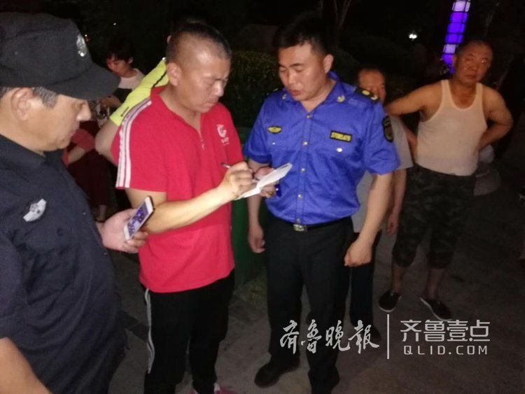 孩子该高考了,徒步队的请降低喇叭分贝