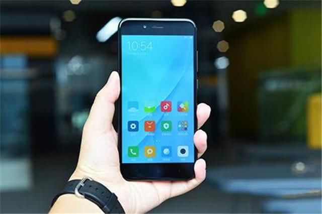 小米手机降价迎2018,两款性价比手机,最高降3