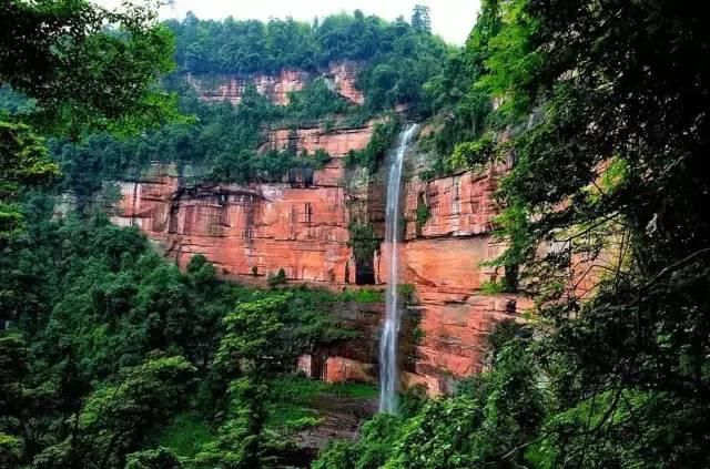 看瀑布不必去看黄果树，还有这些性价比超高的景点不被人知道