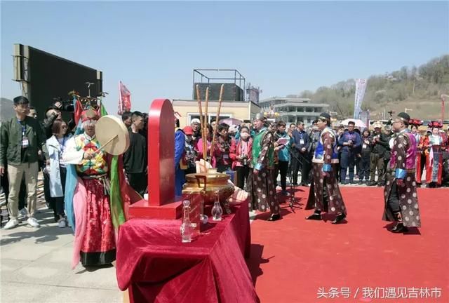 第13届吉林市开江鱼美食节盛大启幕！重现古老满族渔民捕鱼醒网！