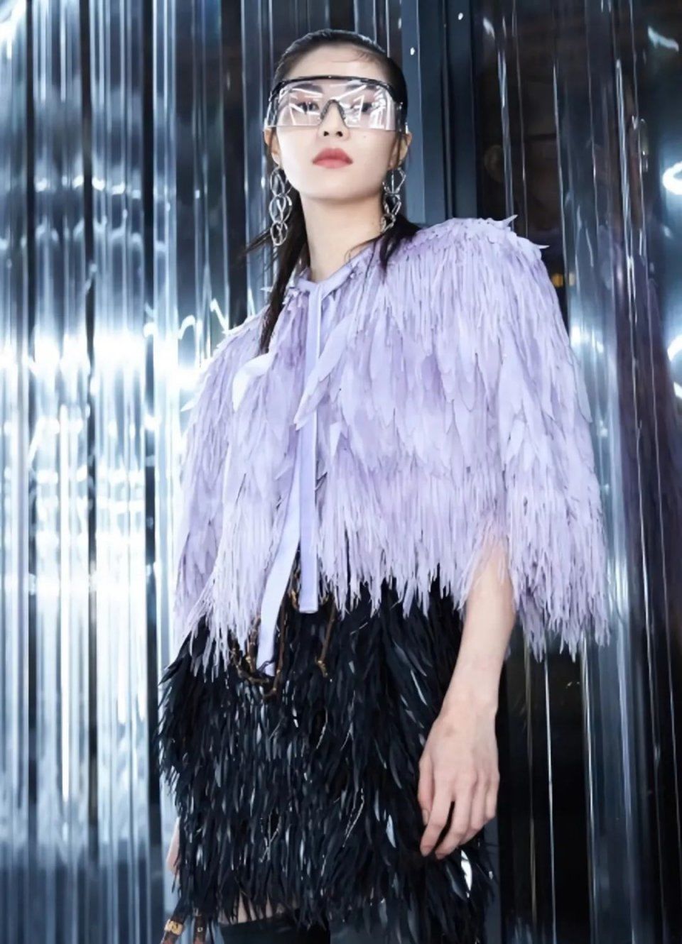 冬天绝对不要露脚踝,像钟楚曦一样裤子包住靴