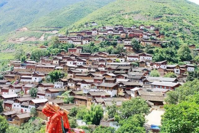 一个老外美女研究生看上了这个云南初中小伙,