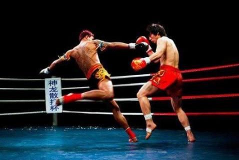 如果特种兵跟散打高手打起来,谁会更胜一筹?结