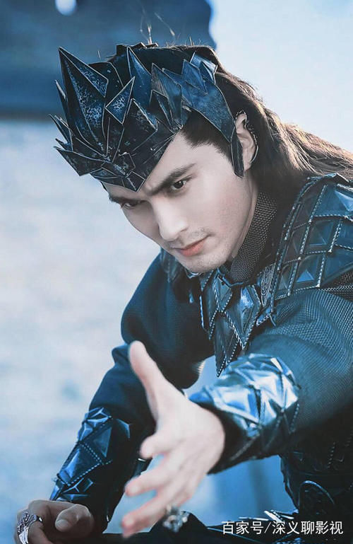 《扶摇》收视率破亿,战北野出场英雄救美帅炸