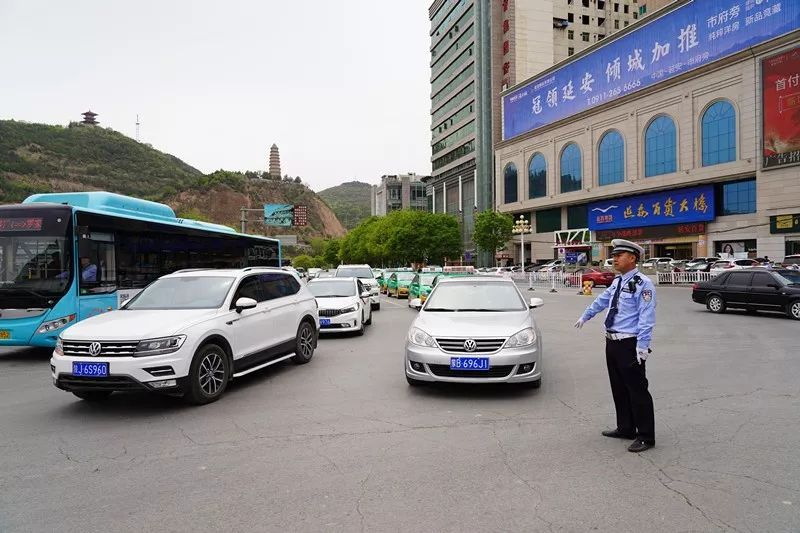 畅行五一 交警同行|节日坚守 用敬业奉献书写劳