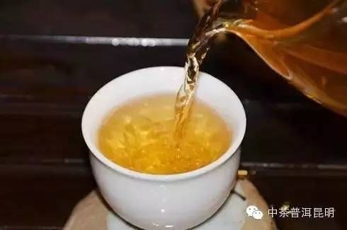 为什么吸烟的人更要坚持喝茶？