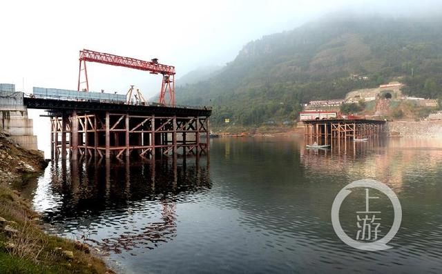 又传喜讯!郑万铁路彭溪河多线特大桥超高难度