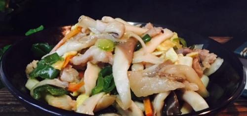 烧什么菜好吃又下饭呢 t018585aae242ae5403.jpg