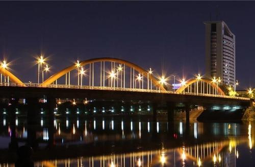 金华与义乌的GDP关系_金华五院义乌门诊部