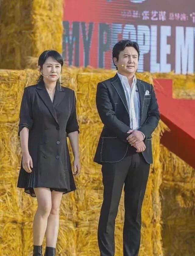 马丽产后脸泛油光，腰圆成水缸身材臃肿，但这样真实反而漂亮！
