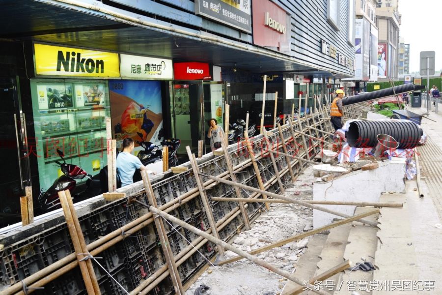 贵阳人民大道建设如火如荼,一条宽敞的大道在向人们走来