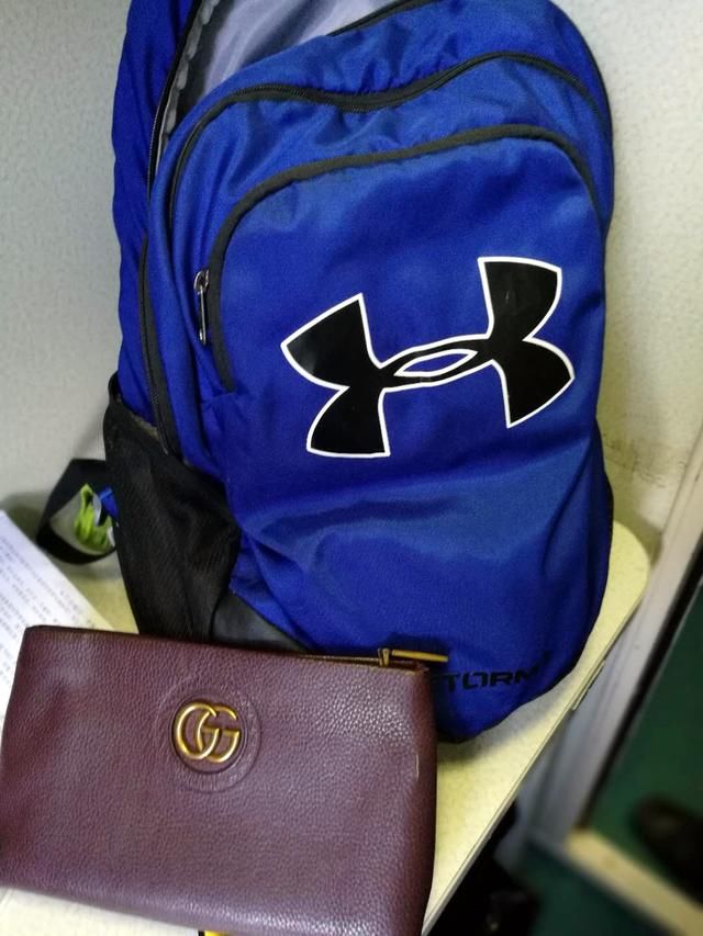 17万元天价手机不见急坏主人 南昌乘警及时找