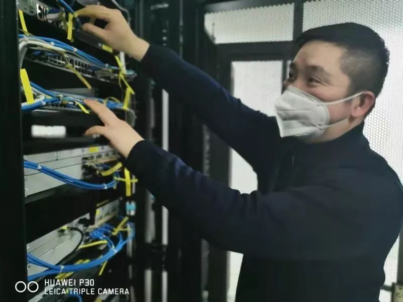 解放军武汉逆行