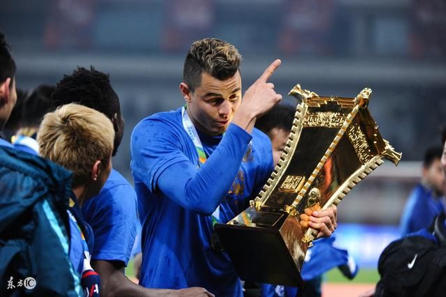 如果说广州恒大是出租车,那么上海申花肯定是