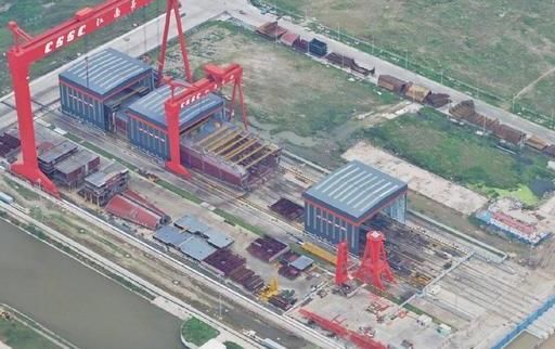 特大好消息!003航母41米巨型分段合拢 整体建