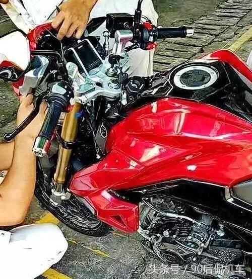 据悉,豪爵300将有6款车型推出