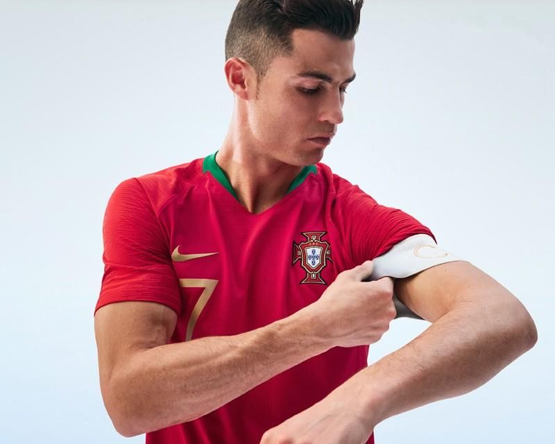2018世界杯葡萄牙队主场7号C罗印号球衣实物