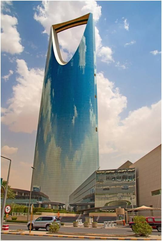 迪拜塔高828米,而这座在建的世界第一高楼16