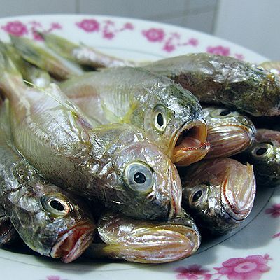 裙带菜清蒸剁椒黄花鱼