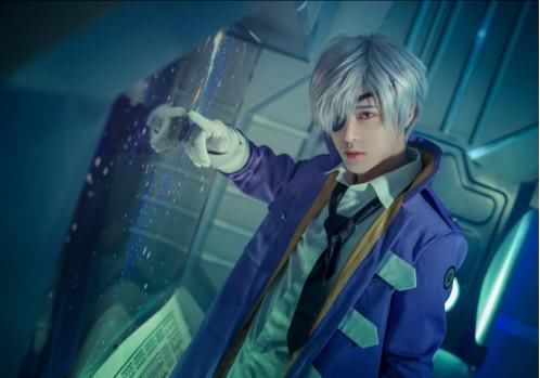斗鱼二次元携手顶级人气coser,最帅的男人:董翔