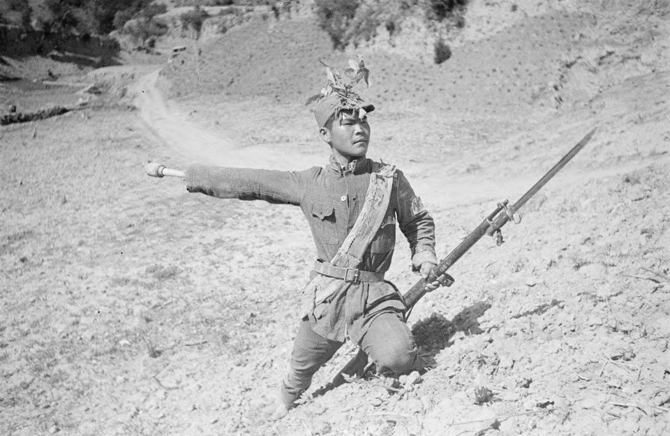 土八路的手榴弹为啥歪瓜裂枣的?一受潮炸个鬼