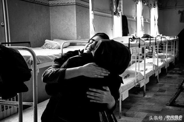 伊朗为女囚举行临时结婚,狱卒扮演丈夫将处女破身后执行死刑