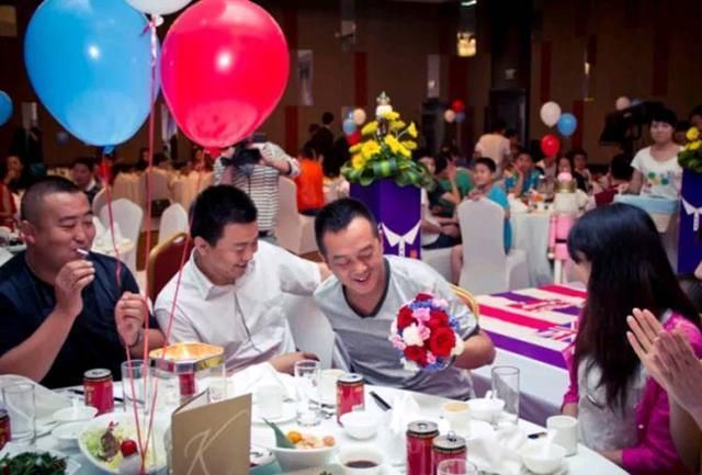 我二婚，婆家嫌丢人不摆酒，三天回门娘家摆40桌，婆婆愣了