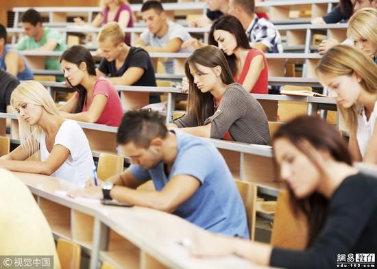 美国工作签证取得困难 中国留学生返乡人数增