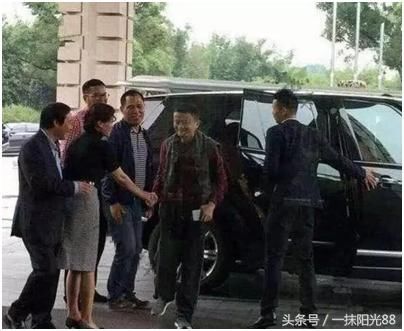 一场毕业20年的同学聚会,马云告诉你什么叫失