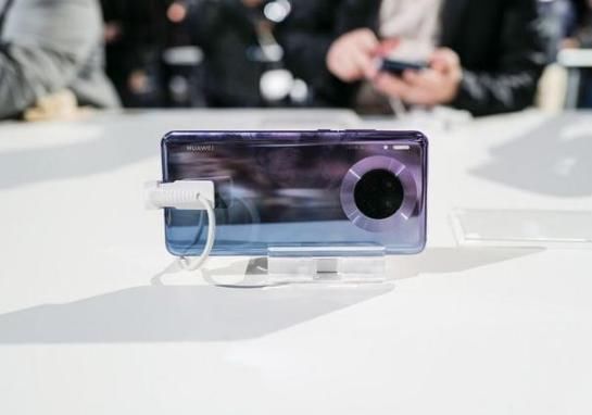 华为mate30和mate30pro图片