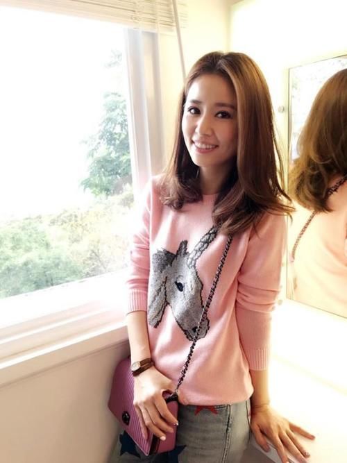 还珠之乱林心如再晒动态 辣妈好心情笑容灿烂