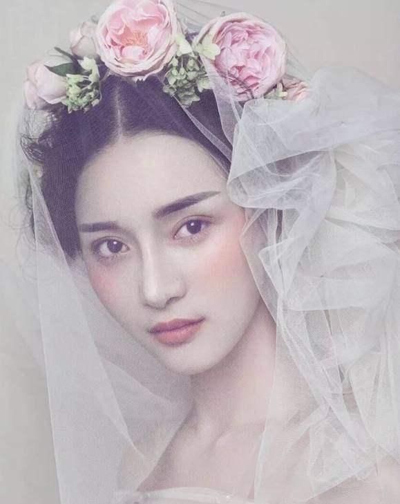 心理测试:假如结婚,你会盘哪款发型?测TA的宿