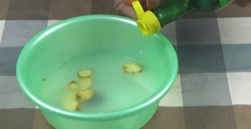 每天都在脱头发?老奶奶的秘方教给你,让你秀发